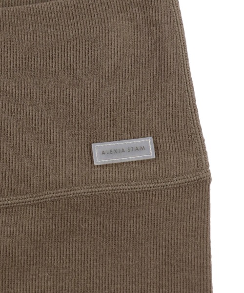 ALEXIA STAM（アリシアスタン）の「Wellness Rib Short Leggings / ショートリブレギンス（その他パンツ・レディース・チャコールグレー/ブラウン/ピンク・S/M/L）」の18枚目の写真