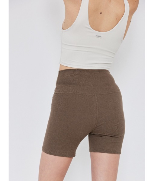 ALEXIA STAM（アリシアスタン）の「Wellness Rib Short Leggings / ショートリブレギンス（その他パンツ・レディース・チャコールグレー/ブラウン/ピンク・S/M/L）」の14枚目の写真