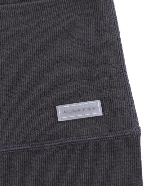 ALEXIA STAM（アリシアスタン）の「Wellness Rib Short Leggings / ショートリブレギンス（その他パンツ・レディース・チャコールグレー/ブラウン/ピンク・S/M/L）」の20枚目の写真