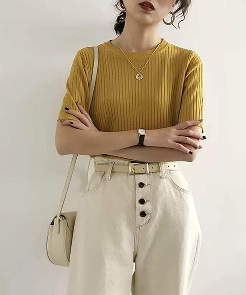 IINNO（イーノ）の「[IINNO]5分袖クルーネックリブ編みニットプルオーバー（Tシャツ/カットソー・レディース・ブルー/ブラック/ピンク系その他/グリーン/ピンク/ホワイト/イエロー・FREE）」の6枚目の写真