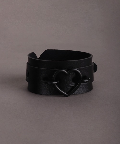 セール】フェイクレザー スタッズ / ハートチェーンバングル（バングル
