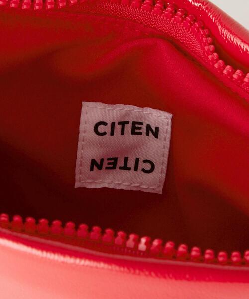 CITEN(シテン)の「<CITEN>グロッシー パデッド ミニバッグ(ハンドバッグ・レディース・ブラック/シルバー/レッド・FREE)」の7枚目の写真