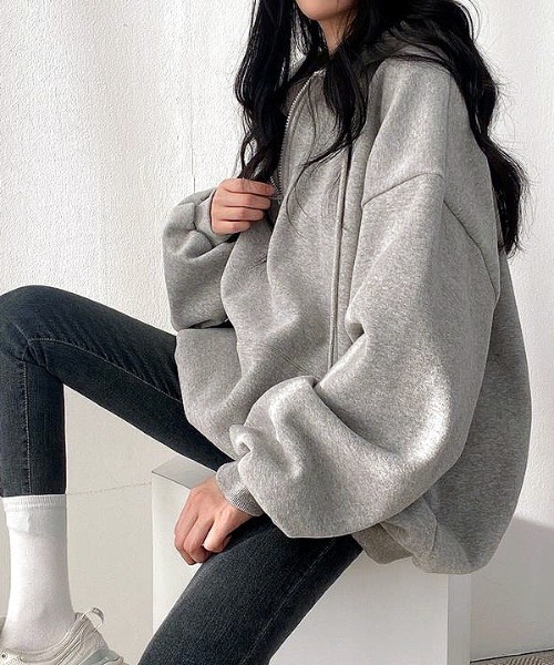 SHEENA(シーナ)の「裏起毛ボリュームスリーブハーフジップトップス(スウェット・レディース・オレンジ/テラコッタ/オフホワイト/グレー・M)」の17枚目の写真