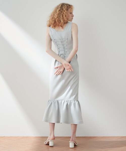 ME COUTURE(ミークチュール)の「ミニヘリンボーンステッチワンピース(ワンピース・レディース・ベージュ・1/0)」の4枚目の写真