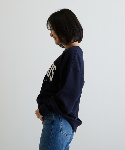 almo（アルモ）の「【CHICHI】PARAMUS LOGO / パラマス ミネソタ アーチロゴ 配色刺繍 クルーネック スウェット(BEY)（スウェット・レディース・グリーン/ネイビー・FREE）」の4枚目の写真