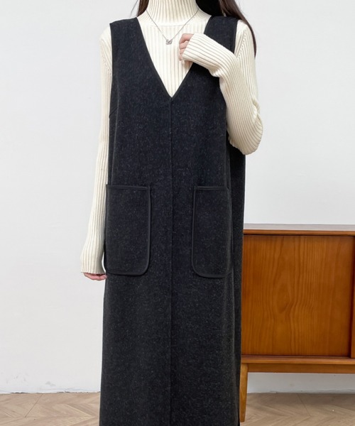 ABITOKYO(アビトーキョー)の「ミックス調ニットメルトンVネックパイピングジャンパースカート(ジャンパースカート・レディース・ブラック/ネイビー/グレー・M/L)」の12枚目の写真