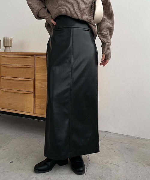 CAPRICIEUX LE'MAGE（カプリシューレマージュ）の「エコレザーIラインスカート（スカート・レディース・モカ/ブラック/ホワイト系その他・38/36）」の3枚目の写真