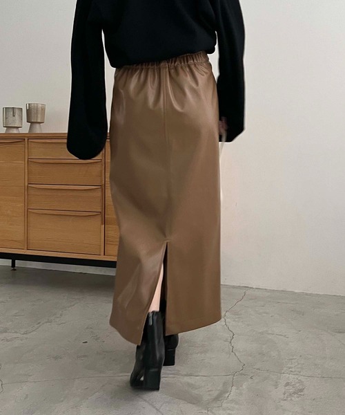 CAPRICIEUX LE'MAGE（カプリシューレマージュ）の「エコレザーIラインスカート（スカート・レディース・モカ/ブラック/ホワイト系その他・38/36）」の16枚目の写真