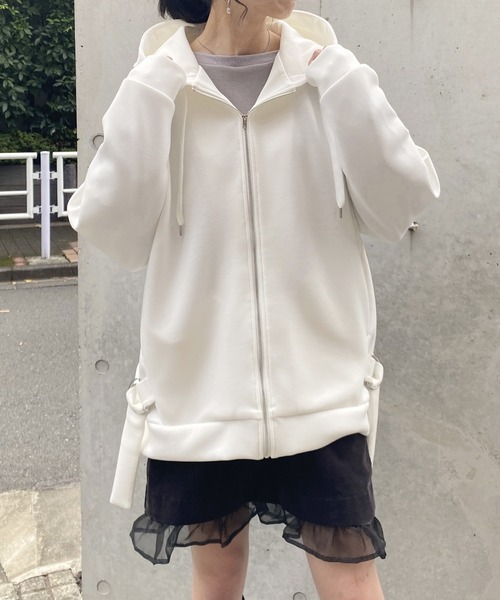 NICOLE CLUB（ニコル　クラブ）の「サイドベルトパーカー（パーカー・レディース・ブラック/オフホワイト・FREE）」の12枚目の写真