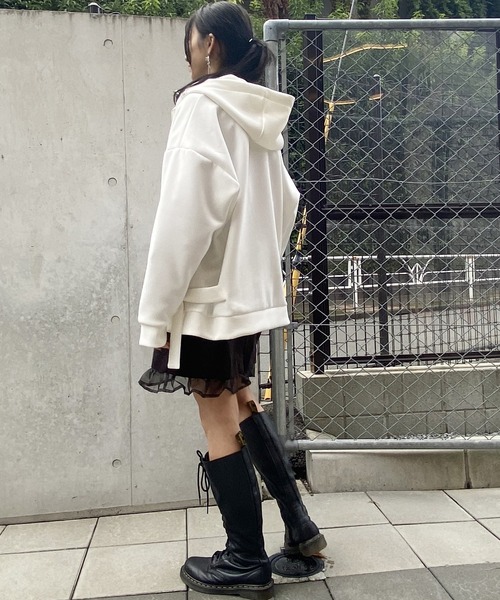 NICOLE CLUB（ニコル　クラブ）の「サイドベルトパーカー（パーカー・レディース・ブラック/オフホワイト・FREE）」の14枚目の写真