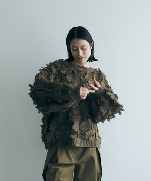 marjour(マージュール)の「FRINGE KNIT(ニット/セーター・レディース・カーキブラウン/アイボリー・M)」の1枚目の写真