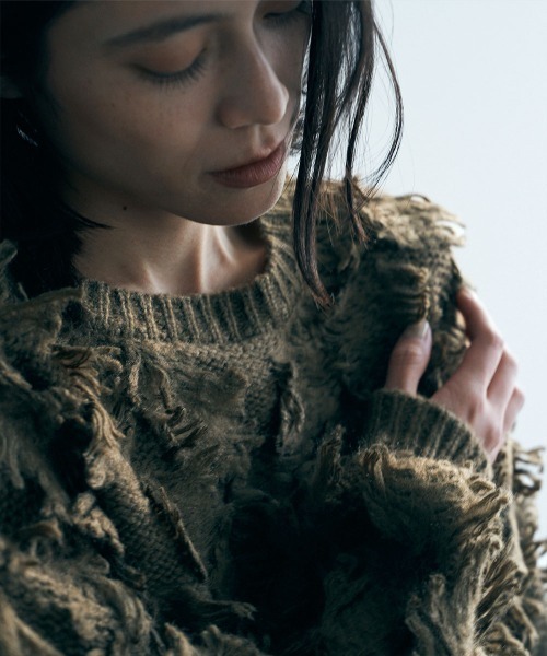 marjour(マージュール)の「FRINGE KNIT(ニット/セーター・レディース・カーキブラウン/アイボリー・M)」の12枚目の写真