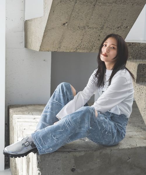 JEANASIS（ジーナシス）の「スリットデニムパンツ/105313（デニムパンツ・レディース・ブルー系その他/ブラック/ライトブルー・SMALL/MEDIUM）」の21枚目の写真