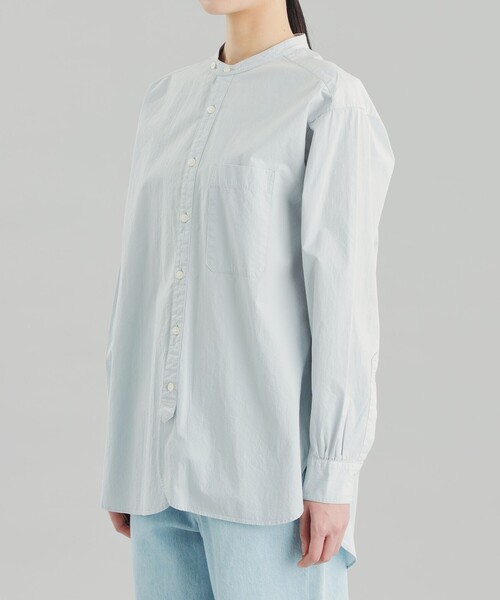 MACKINTOSH PHILOSOPHY（ﾏｯｷﾝﾄｯｼｭ ﾌｨﾛｿﾌｨｰ）の「GREY LABEL バンドカラーシャツ（シャツ/ブラウス・レディース・オフホワイト/ブルー/ブラック・2/6）」の8枚目の写真