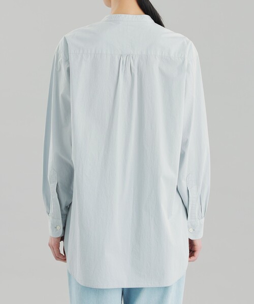MACKINTOSH PHILOSOPHY（ﾏｯｷﾝﾄｯｼｭ ﾌｨﾛｿﾌｨｰ）の「GREY LABEL バンドカラーシャツ（シャツ/ブラウス・レディース・オフホワイト/ブルー/ブラック・2/6）」の4枚目の写真