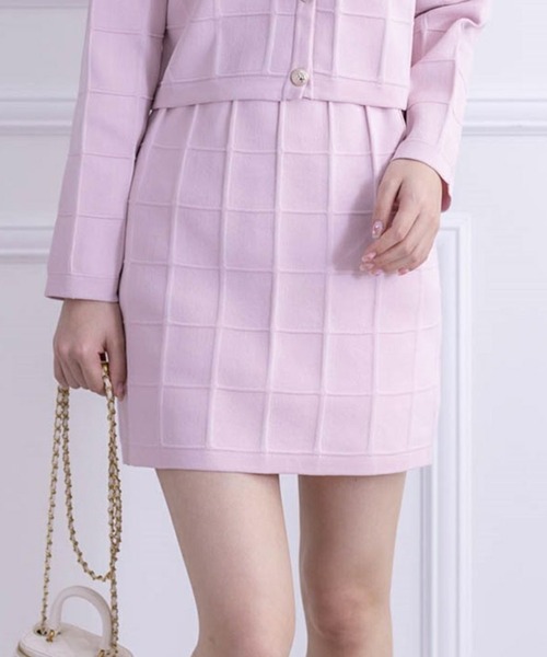 clear（クリア）の「エンボスチェックニットミニスカート[セットアップ可能]≪2024SS新作≫（スカート・レディース・ピンク/アイボリー/ブラック・F）」の3枚目の写真