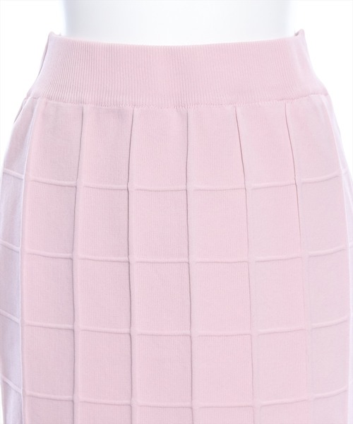 clear（クリア）の「エンボスチェックニットミニスカート[セットアップ可能]≪2024SS新作≫（スカート・レディース・ピンク/アイボリー/ブラック・F）」の6枚目の写真