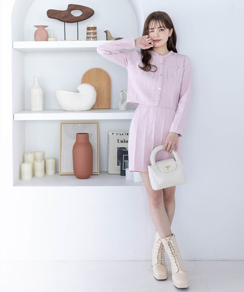 clear（クリア）の「エンボスチェックニットミニスカート[セットアップ可能]≪2024SS新作≫（スカート・レディース・ピンク/アイボリー/ブラック・F）」の11枚目の写真