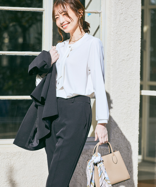 CROSS FUNCTION(クロスファンクション)の「《抗菌防臭・通気性》ボウタイカットソーブラウス【CF/クロスファンクション】(シャツ/ブラウス・レディース・ライトベージュ/ライトグリーン/オフホワイト/ブラック・LL/M/L)」の13枚目の写真