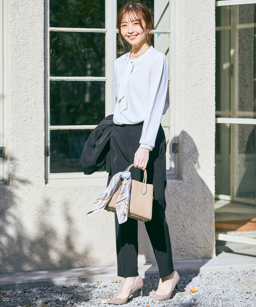 CROSS FUNCTION(クロスファンクション)の「《抗菌防臭・通気性》ボウタイカットソーブラウス【CF/クロスファンクション】(シャツ/ブラウス・レディース・ライトベージュ/ライトグリーン/オフホワイト/ブラック・LL/M/L)」の17枚目の写真