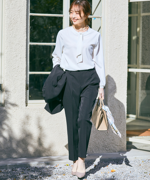 CROSS FUNCTION(クロスファンクション)の「《抗菌防臭・通気性》ボウタイカットソーブラウス【CF/クロスファンクション】(シャツ/ブラウス・レディース・ライトベージュ/ライトグリーン/オフホワイト/ブラック・LL/M/L)」の15枚目の写真