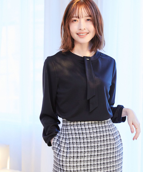 CROSS FUNCTION(クロスファンクション)の「《抗菌防臭・通気性》ボウタイカットソーブラウス【CF/クロスファンクション】(シャツ/ブラウス・レディース・ライトベージュ/ライトグリーン/オフホワイト/ブラック・LL/M/L)」の19枚目の写真