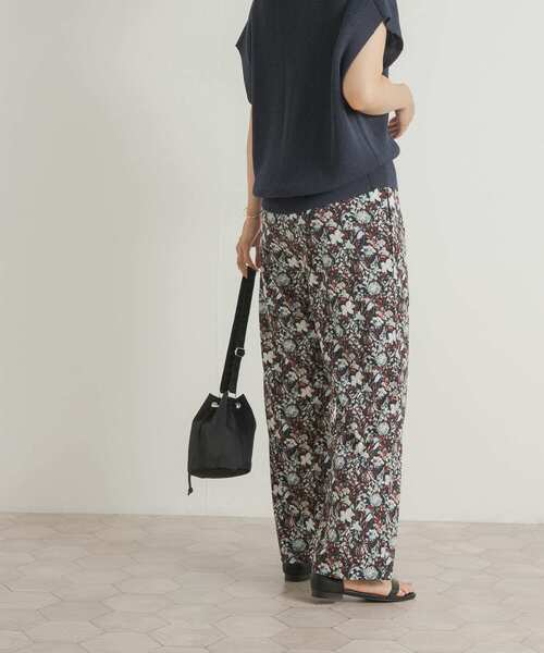 URBAN RESEARCH DOORS（アーバンリサーチドアーズ）の「『接触冷感/イージーケア』フラワープリントイージーパンツ（その他パンツ・レディース・グレー系その他/ホワイト系その他/グリーン系その他/レッド系その他/ブルー系その他/アイボリー・SMALL/MEDIUM）」の18枚目の写真