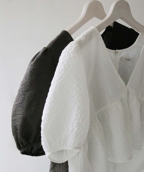 CLEIO(クレイオ)の「【CLEIO】Vネックパフスリーブシアー半袖ブラウス/V-NECK PUFF SLEEVE SHEER BLOUSE/293-11642(シャツ/ブラウス・レディース・オフホワイト/ブラック・FREE)」の4枚目の写真