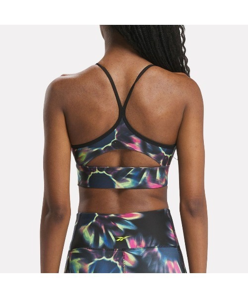 Reebok(リーボック)の「トレイン プリント ブラ / ID TRAIN AOP BRA(スポーツブラ・レディース・グレー系その他/ブラック系その他・X-SMALL/X-LARGE/XX-LARGE/SMALL/MEDIUM/LARGE)」の10枚目の写真