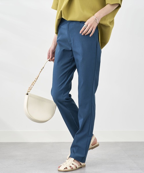 BELLUNA PLUS(ベルーナ)の「抗菌防臭冷感ストレッチ美脚パンツ股下73cm(その他パンツ・レディース・グレイッシュベージュ/ライトベージュ/シルバーグレー/パープル系/ネイビー系/ブラック・MEDIUM/X-LARGE/LARGE/SMALL)」の5枚目の写真
