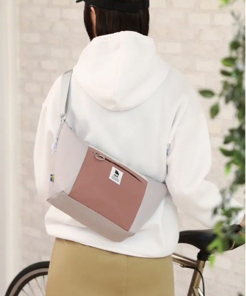 moz(モズ)の「【moz/モズ】 SAC'S BAR別注 ショルダーバッグ(ショルダーバッグ・メンズ・その他1/その他2/その他3/その他5/その他4/その他8/その他7/その他6/その他9/その他11/その他10/その他12/その他13・FREE)」の4枚目の写真