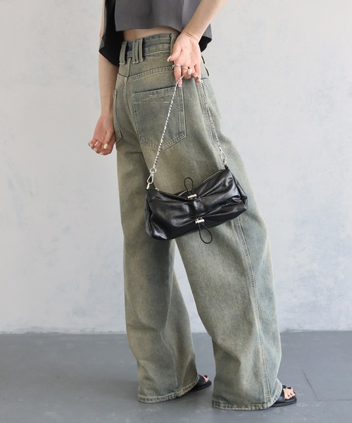 cheriella（シェリエラ）の「【cheriella】チェーンドロストメタリックバッグ（ハンドバッグ・レディース・シルバー/ブラック・ONESIZE）」の7枚目の写真