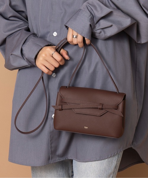 tov（トーヴ）の「【TOV】MIMI S / T25S07B527（ショルダーバッグ・レディース・アイボリー/ブラック/ベージュ/ブラウン/ピンク/キャメル/グレー・FREE）」の5枚目の写真