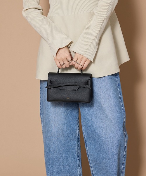 tov ショルダーバッグ　ピンク 𝑇𝑂𝑉🤍𝑀𝐼𝑀𝐼 𝑆 𝑏𝑎𝑔🩰 さくらピンクが可愛いバッグを