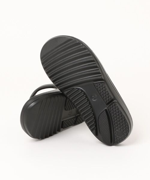 MEI(メイ)の「MEI/メイ トングサンダル フラットサンダル【241022】(サンダル・レディース・グレー/ブラック/オフホワイト/カーキ・23.5/22.5/25.5/26.5)」の10枚目の写真