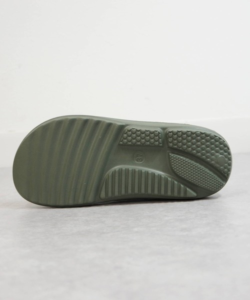 MEI(メイ)の「MEI/メイ トングサンダル フラットサンダル【241022】(サンダル・レディース・グレー/ブラック/オフホワイト/カーキ・23.5/22.5/25.5/26.5)」の15枚目の写真
