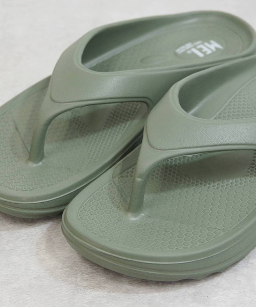 MEI(メイ)の「MEI/メイ トングサンダル フラットサンダル【241022】(サンダル・レディース・グレー/ブラック/オフホワイト/カーキ・23.5/22.5/25.5/26.5)」の14枚目の写真