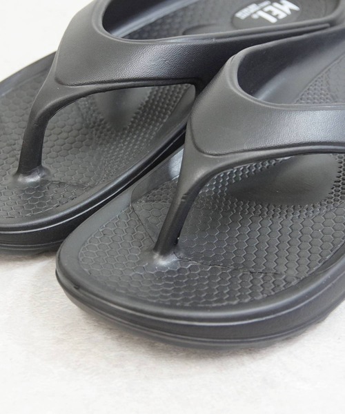 MEI(メイ)の「MEI/メイ トングサンダル フラットサンダル【241022】(サンダル・レディース・グレー/ブラック/オフホワイト/カーキ・23.5/22.5/25.5/26.5)」の7枚目の写真