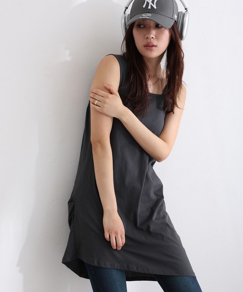 ElegChic（エレグシック）の「ブラ紐隠しレイヤードキャミ（キャミソール・レディース・ブラック/グレイッシュベージュ/オフホワイト/チャコールグレー・M/L/XL/3L/4L）」の4枚目の写真