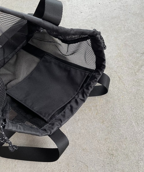 THE NORTH FACE（ザノースフェイス）の「【THE NORTH FACE】WL MESH BAG（トートバッグ・レディース・ブラック/ホワイト・FREE）」の12枚目の写真