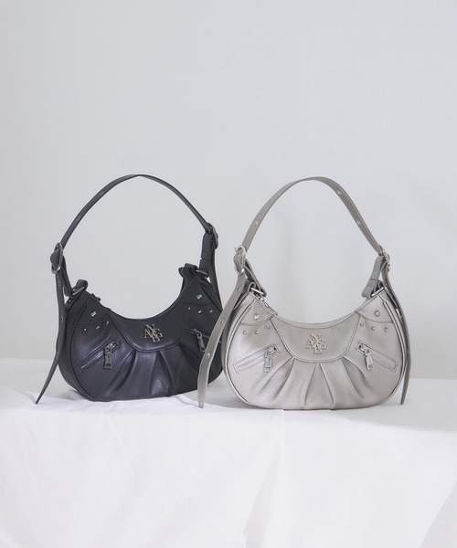 ANDGEEBEE（アンジービー）の「タックショルダーバッグ（ショルダーバッグ・レディース・シルバー/ブラック・FREE）」の11枚目の写真