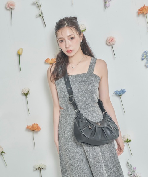 ANDGEEBEE（アンジービー）の「タックショルダーバッグ（ショルダーバッグ・レディース・シルバー/ブラック・FREE）」の14枚目の写真