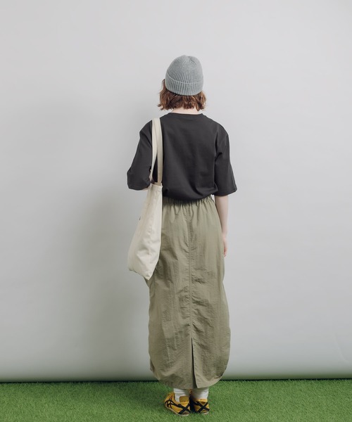 MUHET(ミュエータ)の「手書きアソートTシャツ(Tシャツ/カットソー・レディース・ベージュ/チャコールグレー/オフホワイト/レッド/ホワイト系その他・X-LARGE/MEDIUM)」の11枚目の写真