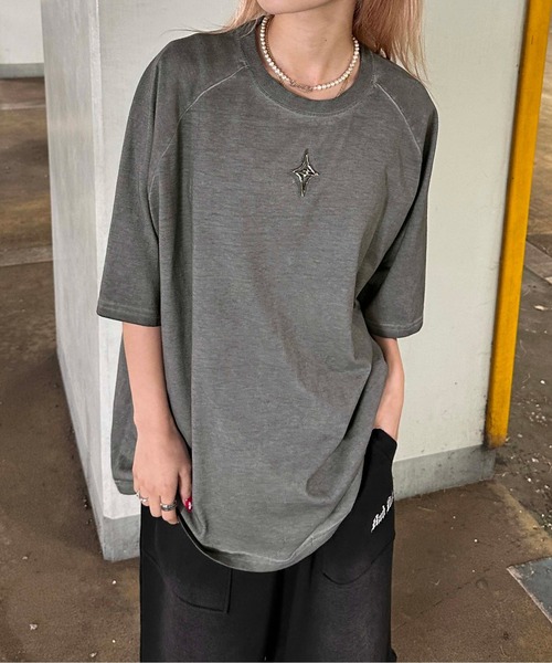 sedacle(セダクル)の「メタルプレート加工TEE(Tシャツ/カットソー・メンズ・ブラック/レッド/ブルー/チャコールグレー・LARGE/MEDIUM/SMALL)」の11枚目の写真