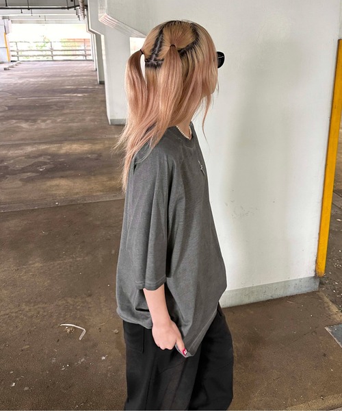 sedacle(セダクル)の「メタルプレート加工TEE(Tシャツ/カットソー・メンズ・ブラック/レッド/ブルー/チャコールグレー・LARGE/MEDIUM/SMALL)」の12枚目の写真