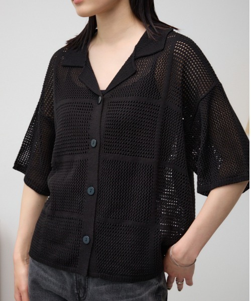 AZUL by moussy（アズールバイマウジー）の「メッシュニット切り替えデザインカーディガン（カーディガン/ボレロ・レディース・アイボリー/ブラック・FREE）」の2枚目の写真