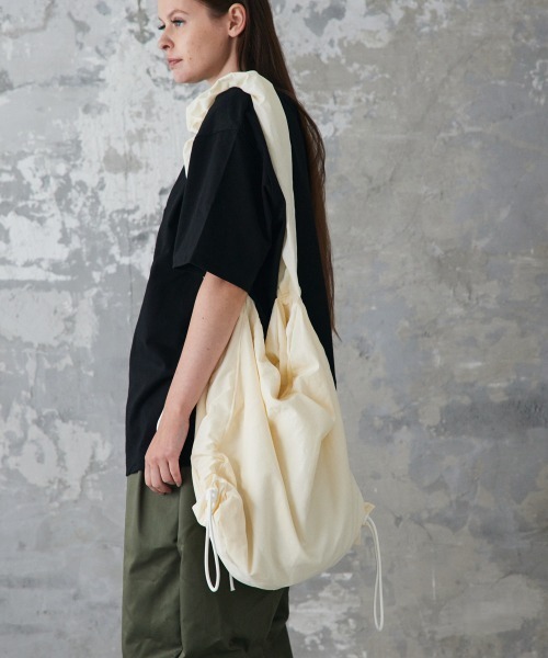rehacer(レアセル)の「rehacer : 60/40 Cloth Frameless Bag / ロクヨン クロス フレームレスバッグ(ショルダーバッグ・メンズ・ブラック/ネイビー/レッド/ホワイト・FREE)」の9枚目の写真