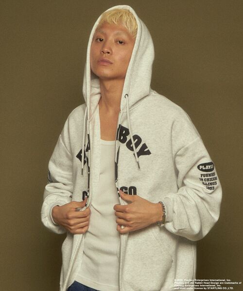 PLAYBOY（プレイボーイ）の「【SEQUENZ（シークエンズ）】PB O.G FULL ZIP HOODIE / ジップパーカー オーバーサイズ 刺繍 裏起毛 センターロゴ（パーカー・メンズ・ブラック/A/アッシュグレー・X-LARGE/LARGE/MEDIUM）」の8枚目の写真