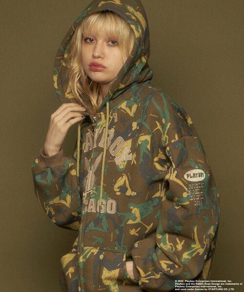 PLAYBOY（プレイボーイ）の「【SEQUENZ（シークエンズ）】PB O.G FULL ZIP HOODIE / ジップパーカー オーバーサイズ 刺繍 裏起毛 センターロゴ（パーカー・メンズ・ブラック/A/アッシュグレー・X-LARGE/LARGE/MEDIUM）」の13枚目の写真