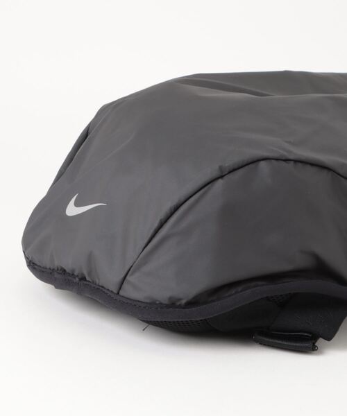 NIKE(ナイキ)の「《NIKEアパレル》ナイキ コミューター エリート バックパック(バックパック/リュック・メンズ・ブラック×シルバー/ブラック系・フリー)」の4枚目の写真